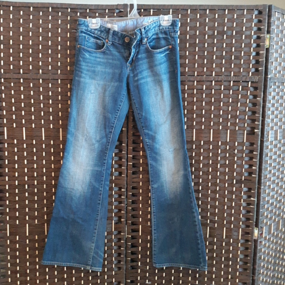 Gap Jean's